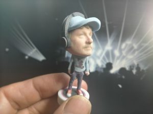 3D DJ figurine